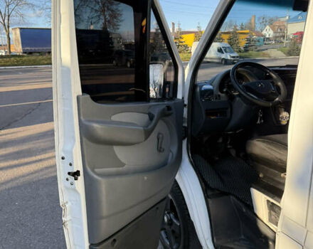 Белый Мерседес Sprinter, объемом двигателя 2.2 л и пробегом 467 тыс. км за 10300 $, фото 22 на Automoto.ua