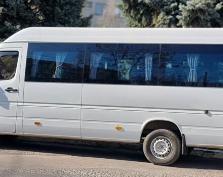 Белый Мерседес Sprinter, объемом двигателя 0.22 л и пробегом 450 тыс. км за 6999 $, фото 1 на Automoto.ua