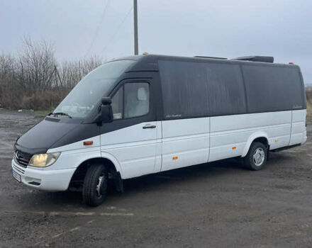 Белый Мерседес Sprinter, объемом двигателя 2.69 л и пробегом 400 тыс. км за 21999 $, фото 1 на Automoto.ua