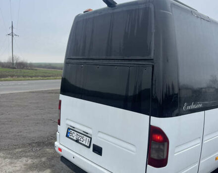 Белый Мерседес Sprinter, объемом двигателя 2.69 л и пробегом 400 тыс. км за 21999 $, фото 3 на Automoto.ua