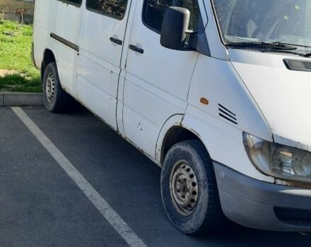 Белый Мерседес Sprinter, объемом двигателя 2.1 л и пробегом 500 тыс. км за 4300 $, фото 2 на Automoto.ua