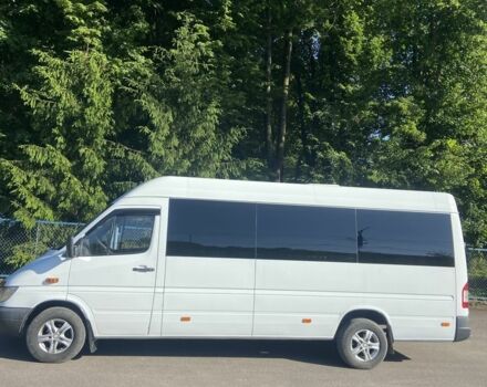 Белый Мерседес Sprinter, объемом двигателя 2.2 л и пробегом 850 тыс. км за 9700 $, фото 3 на Automoto.ua