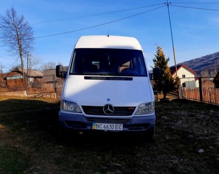 Белый Мерседес Sprinter, объемом двигателя 2.1 л и пробегом 450 тыс. км за 8599 $, фото 2 на Automoto.ua