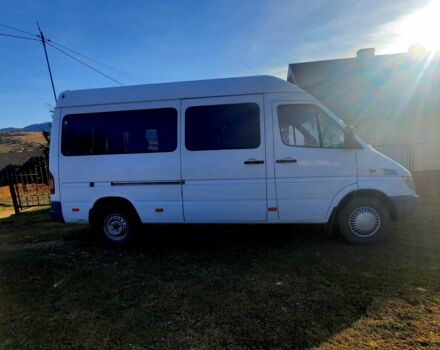 Белый Мерседес Sprinter, объемом двигателя 2.1 л и пробегом 450 тыс. км за 8599 $, фото 1 на Automoto.ua
