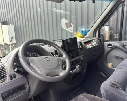 Белый Мерседес Sprinter, объемом двигателя 2.1 л и пробегом 394 тыс. км за 9300 $, фото 7 на Automoto.ua