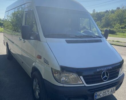 Белый Мерседес Sprinter, объемом двигателя 2.2 л и пробегом 850 тыс. км за 9700 $, фото 1 на Automoto.ua