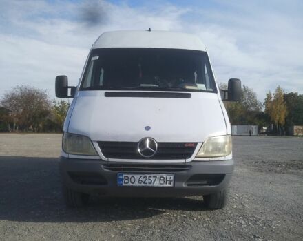 Белый Мерседес Sprinter, объемом двигателя 2.2 л и пробегом 350 тыс. км за 6400 $, фото 2 на Automoto.ua