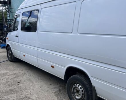 Белый Мерседес Sprinter, объемом двигателя 0.27 л и пробегом 300 тыс. км за 7800 $, фото 2 на Automoto.ua