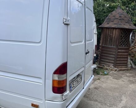 Белый Мерседес Sprinter, объемом двигателя 0.27 л и пробегом 300 тыс. км за 7800 $, фото 3 на Automoto.ua