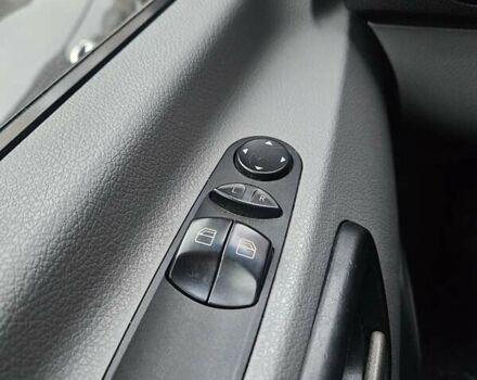 Белый Мерседес Sprinter, объемом двигателя 2.15 л и пробегом 238 тыс. км за 18000 $, фото 23 на Automoto.ua