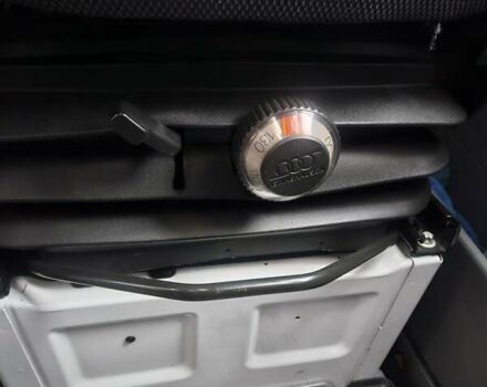 Белый Мерседес Sprinter, объемом двигателя 2.15 л и пробегом 238 тыс. км за 18000 $, фото 21 на Automoto.ua