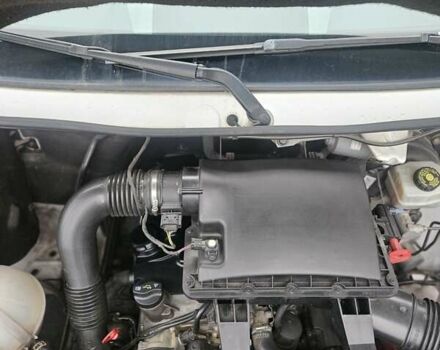 Белый Мерседес Sprinter, объемом двигателя 2.15 л и пробегом 238 тыс. км за 18000 $, фото 3 на Automoto.ua