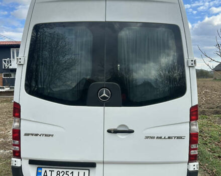 Белый Мерседес Sprinter, объемом двигателя 2.14 л и пробегом 499 тыс. км за 18700 $, фото 3 на Automoto.ua