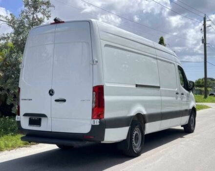 Белый Мерседес Sprinter, объемом двигателя 3 л и пробегом 72 тыс. км за 30000 $, фото 2 на Automoto.ua