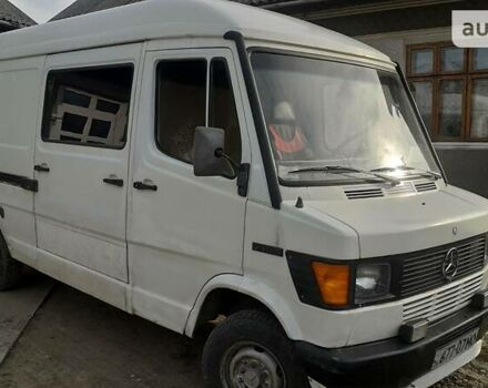 Белый Мерседес Sprinter, объемом двигателя 0 л и пробегом 360 тыс. км за 3300 $, фото 6 на Automoto.ua