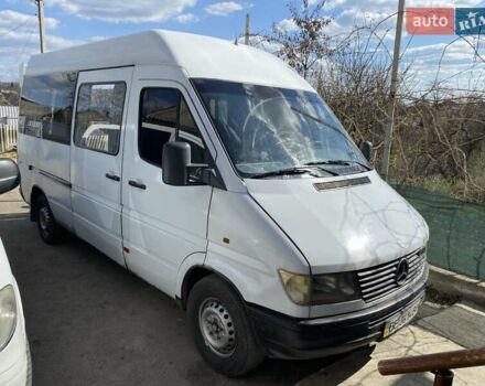 Белый Мерседес Sprinter, объемом двигателя 2.3 л и пробегом 600 тыс. км за 4800 $, фото 9 на Automoto.ua