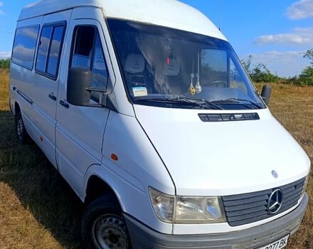 Белый Мерседес Sprinter, объемом двигателя 2.3 л и пробегом 435 тыс. км за 4299 $, фото 1 на Automoto.ua