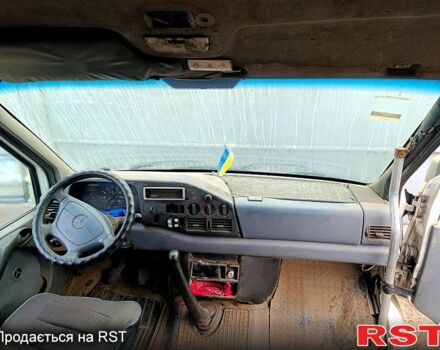 Білий Мерседес Sprinter, об'ємом двигуна 2.9 л та пробігом 0 тис. км за 4000 $, фото 5 на Automoto.ua