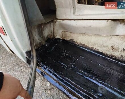 Белый Мерседес Sprinter, объемом двигателя 2.3 л и пробегом 620 тыс. км за 4800 $, фото 5 на Automoto.ua