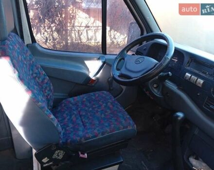 Белый Мерседес Sprinter, объемом двигателя 2.3 л и пробегом 500 тыс. км за 4900 $, фото 6 на Automoto.ua