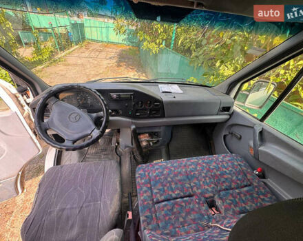 Белый Мерседес Sprinter, объемом двигателя 2.3 л и пробегом 1000 тыс. км за 3144 $, фото 6 на Automoto.ua