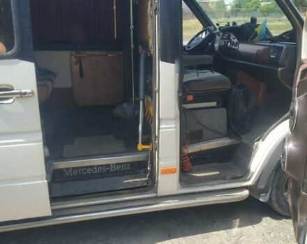 Белый Мерседес Sprinter, объемом двигателя 2.9 л и пробегом 350 тыс. км за 6000 $, фото 11 на Automoto.ua