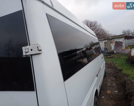 Белый Мерседес Sprinter, объемом двигателя 2.9 л и пробегом 80 тыс. км за 7500 $, фото 2 на Automoto.ua