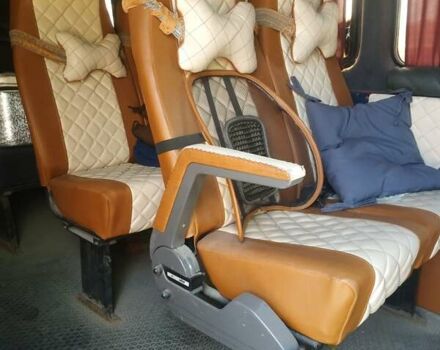 Белый Мерседес Sprinter, объемом двигателя 2.9 л и пробегом 350 тыс. км за 6000 $, фото 2 на Automoto.ua