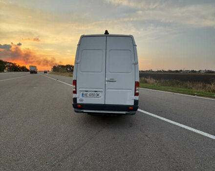 Белый Мерседес Sprinter, объемом двигателя 2.9 л и пробегом 386 тыс. км за 10000 $, фото 4 на Automoto.ua