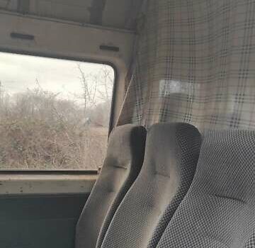 Білий Мерседес Sprinter, об'ємом двигуна 2.3 л та пробігом 850 тис. км за 4000 $, фото 4 на Automoto.ua