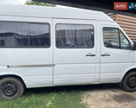 Мерседес Sprinter 1996 в Голованевске на Automoto.ua Белый Мерседес Sprinter, объемом двигателя 2.3 л и пробегом 312 тыс. км за 5100 $, фото 4 на Automoto.ua