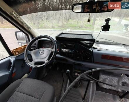 Белый Мерседес Sprinter, объемом двигателя 2.9 л и пробегом 300 тыс. км за 7000 $, фото 3 на Automoto.ua