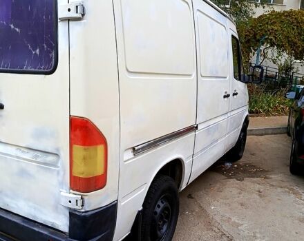 Белый Мерседес Sprinter, объемом двигателя 2.3 л и пробегом 510 тыс. км за 3999 $, фото 3 на Automoto.ua