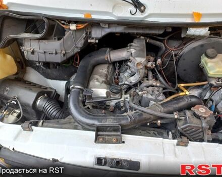 Белый Мерседес Sprinter, объемом двигателя 2.3 л и пробегом 354 тыс. км за 6000 $, фото 7 на Automoto.ua