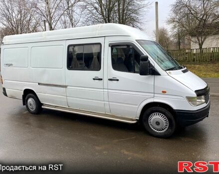 Белый Мерседес Sprinter, объемом двигателя 2.9 л и пробегом 425 тыс. км за 7000 $, фото 4 на Automoto.ua