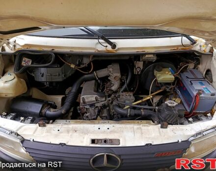 Белый Мерседес Sprinter, объемом двигателя 2.3 л и пробегом 510 тыс. км за 3999 $, фото 4 на Automoto.ua