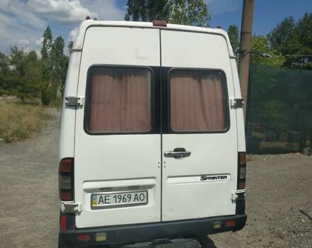 Белый Мерседес Sprinter, объемом двигателя 2.9 л и пробегом 350 тыс. км за 6000 $, фото 5 на Automoto.ua