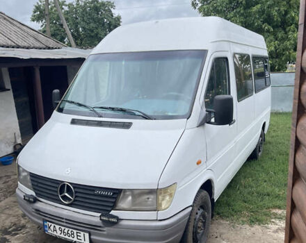 Мерседес Sprinter 1996 в Голованевске на Automoto.ua Белый Мерседес Sprinter, объемом двигателя 2.3 л и пробегом 312 тыс. км за 5100 $, фото 2 на Automoto.ua
