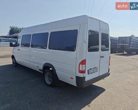 Белый Мерседес Sprinter, объемом двигателя 2.3 л и пробегом 800 тыс. км за 8900 $, фото 8 на Automoto.ua