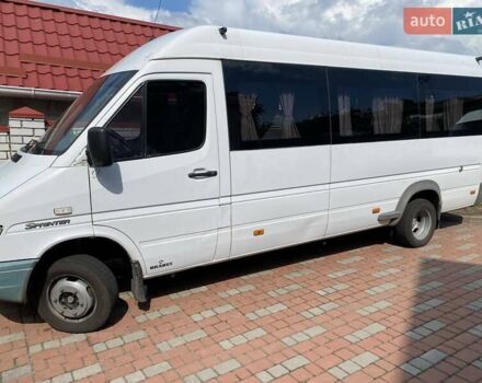 Белый Мерседес Sprinter, объемом двигателя 2.9 л и пробегом 300 тыс. км за 9500 $, фото 1 на Automoto.ua