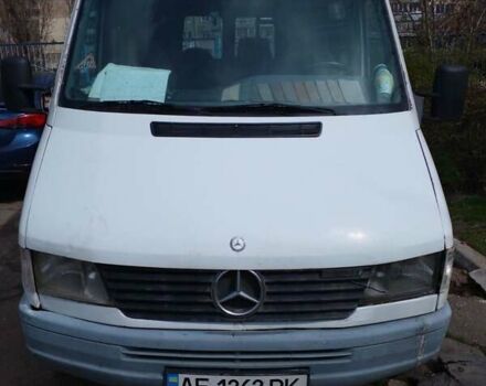 Белый Мерседес Sprinter, объемом двигателя 2.3 л и пробегом 450 тыс. км за 3999 $, фото 5 на Automoto.ua