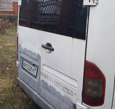 Белый Мерседес Sprinter, объемом двигателя 2.9 л и пробегом 700 тыс. км за 5000 $, фото 4 на Automoto.ua