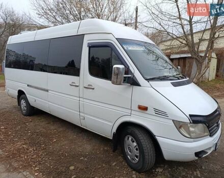 Белый Мерседес Sprinter, объемом двигателя 0 л и пробегом 680 тыс. км за 9200 $, фото 1 на Automoto.ua