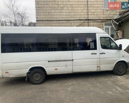 Белый Мерседес Sprinter, объемом двигателя 2.9 л и пробегом 950 тыс. км за 9500 $, фото 2 на Automoto.ua