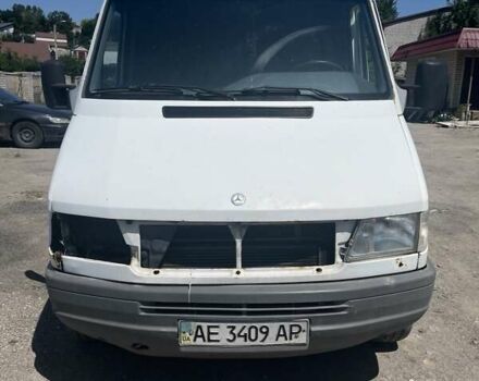 Білий Мерседес Sprinter, об'ємом двигуна 2.87 л та пробігом 750 тис. км за 3500 $, фото 1 на Automoto.ua