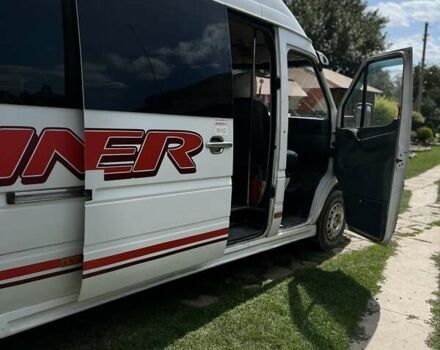 Белый Мерседес Sprinter, объемом двигателя 2.87 л и пробегом 350 тыс. км за 8000 $, фото 1 на Automoto.ua