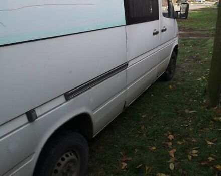 Белый Мерседес Sprinter, объемом двигателя 0 л и пробегом 560 тыс. км за 5000 $, фото 2 на Automoto.ua
