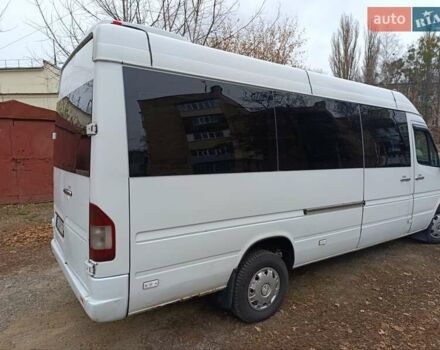 Белый Мерседес Sprinter, объемом двигателя 0 л и пробегом 680 тыс. км за 9200 $, фото 2 на Automoto.ua