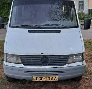 Белый Мерседес Sprinter, объемом двигателя 2.9 л и пробегом 570 тыс. км за 5300 $, фото 2 на Automoto.ua