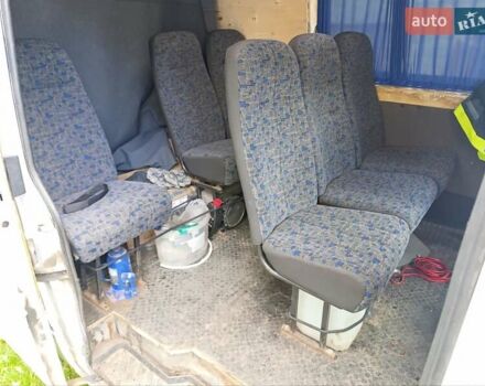 Белый Мерседес Sprinter, объемом двигателя 2.87 л и пробегом 600 тыс. км за 5750 $, фото 4 на Automoto.ua